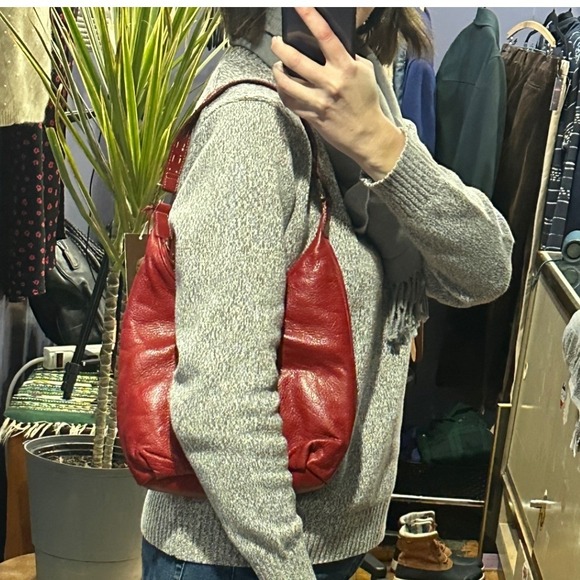 The Sak NWT Y2K Red Leather Hobo Shoulder Bag Purse Deadstock Boho - Picture 9 of 9